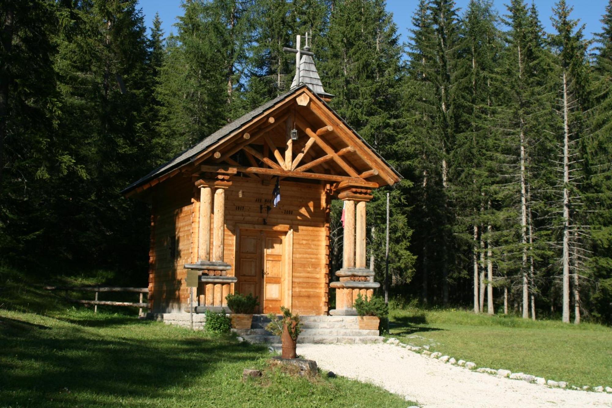 Ciasa Vervei Cortina d'Ampezzo Luaran gambar